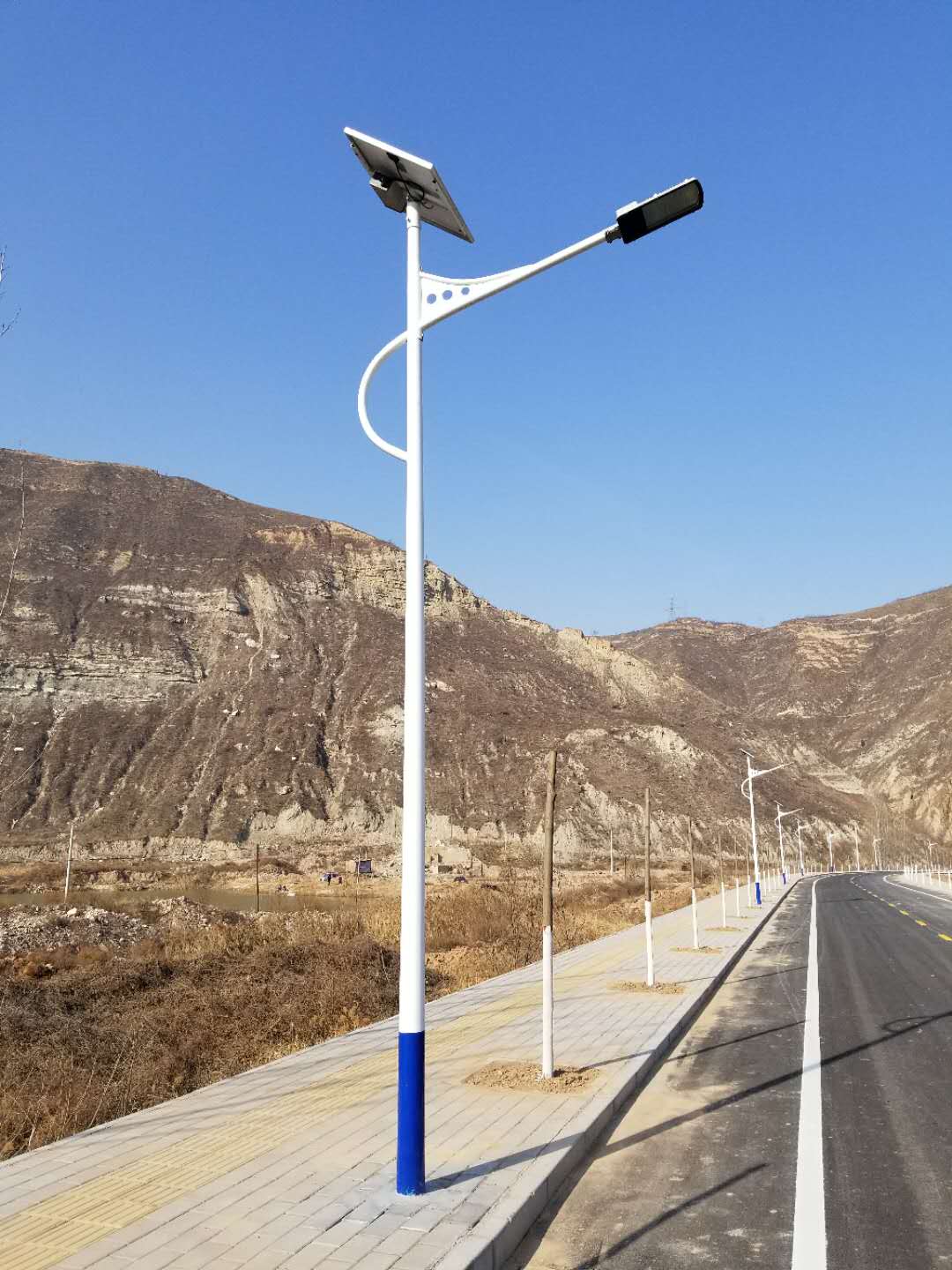 �е�̫���·��