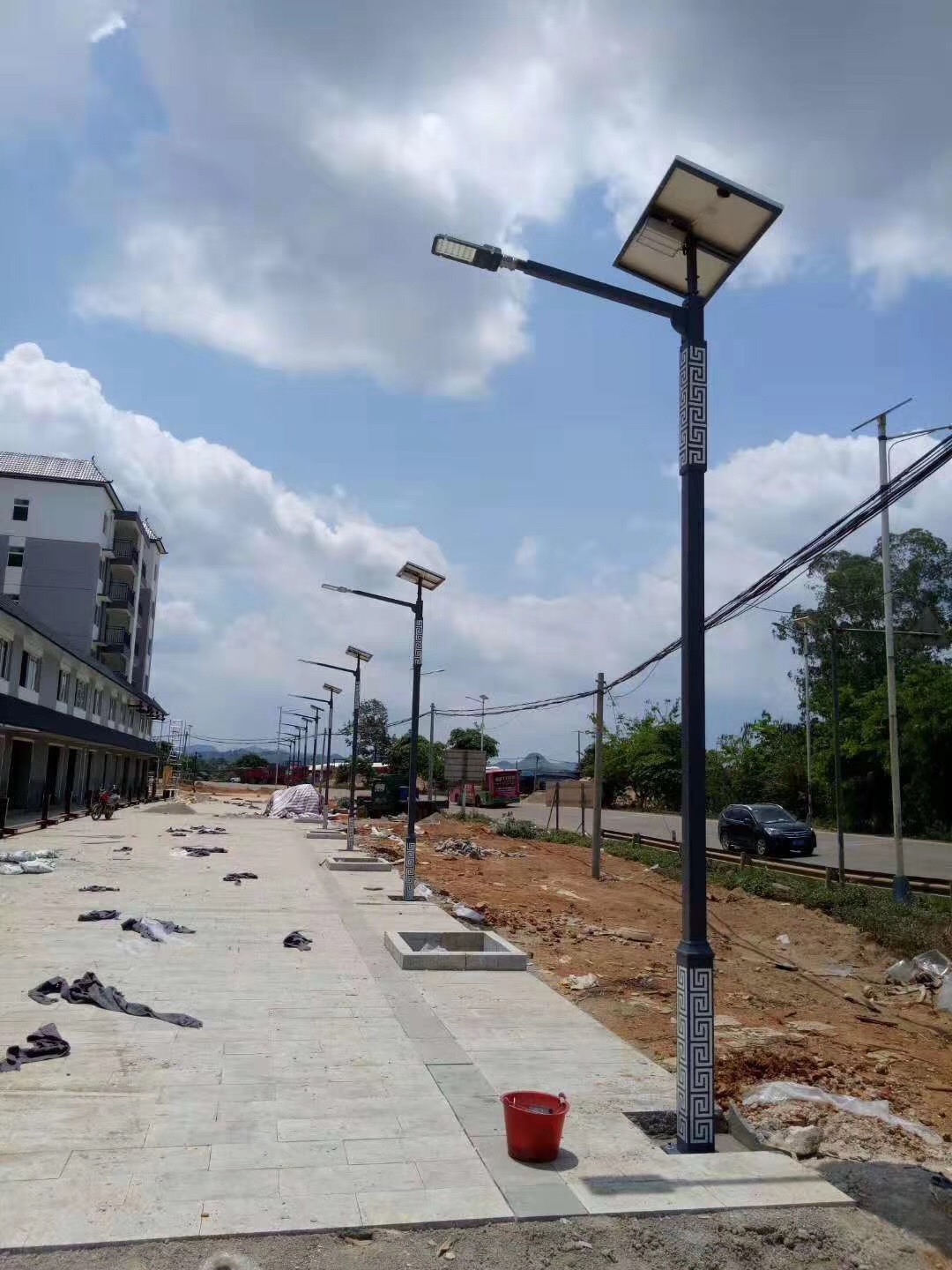 �е�̫���·��