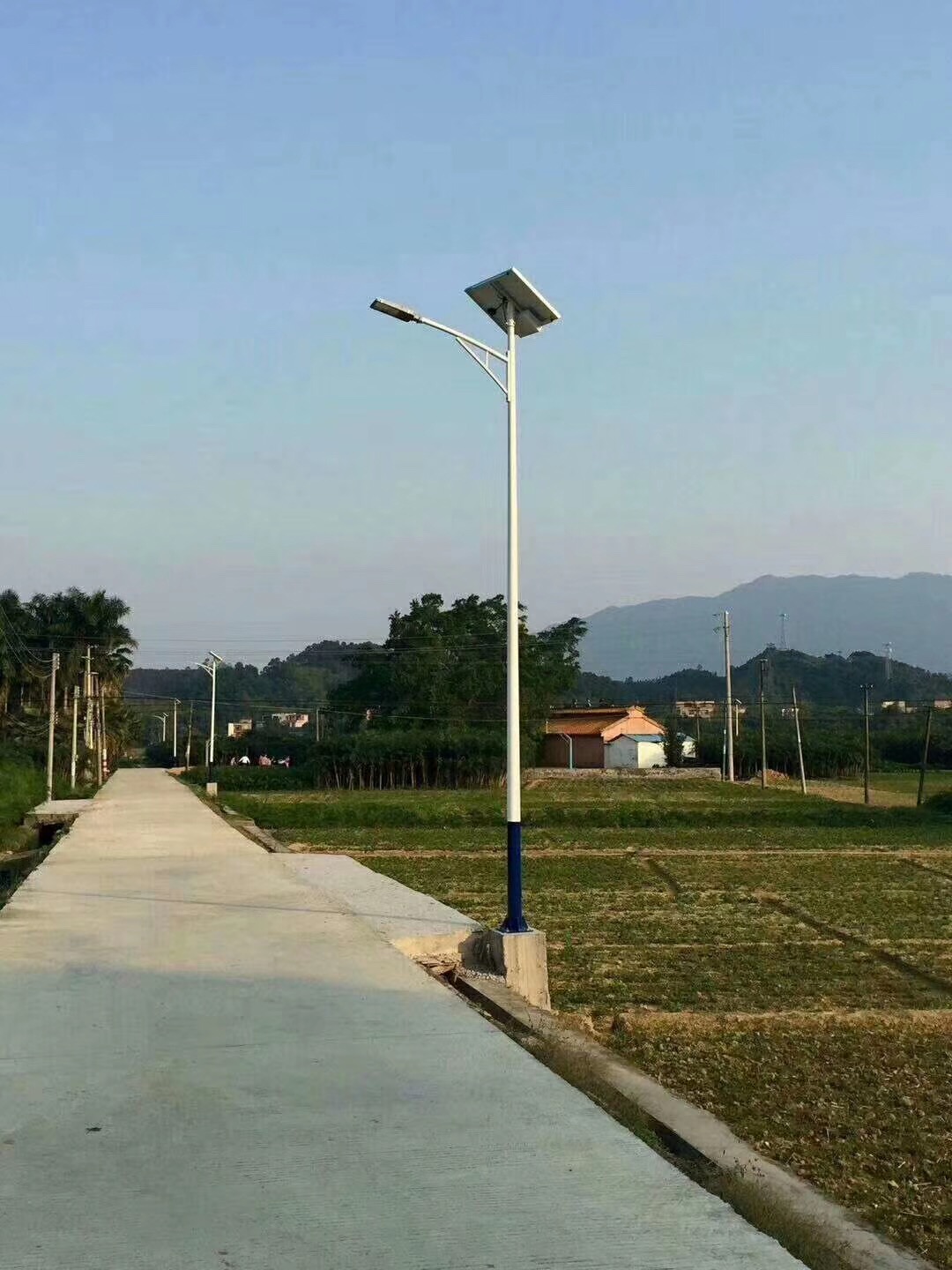 �е�̫���·��